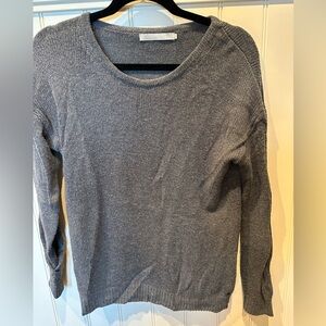 ONE GRAY DAY Ladies Women’s Size Small Grey Scoop Neck Sweater NWT